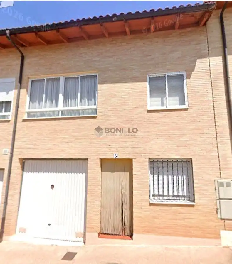 Casa adosada en venda a MIGUEL SERVET, Utrillas
