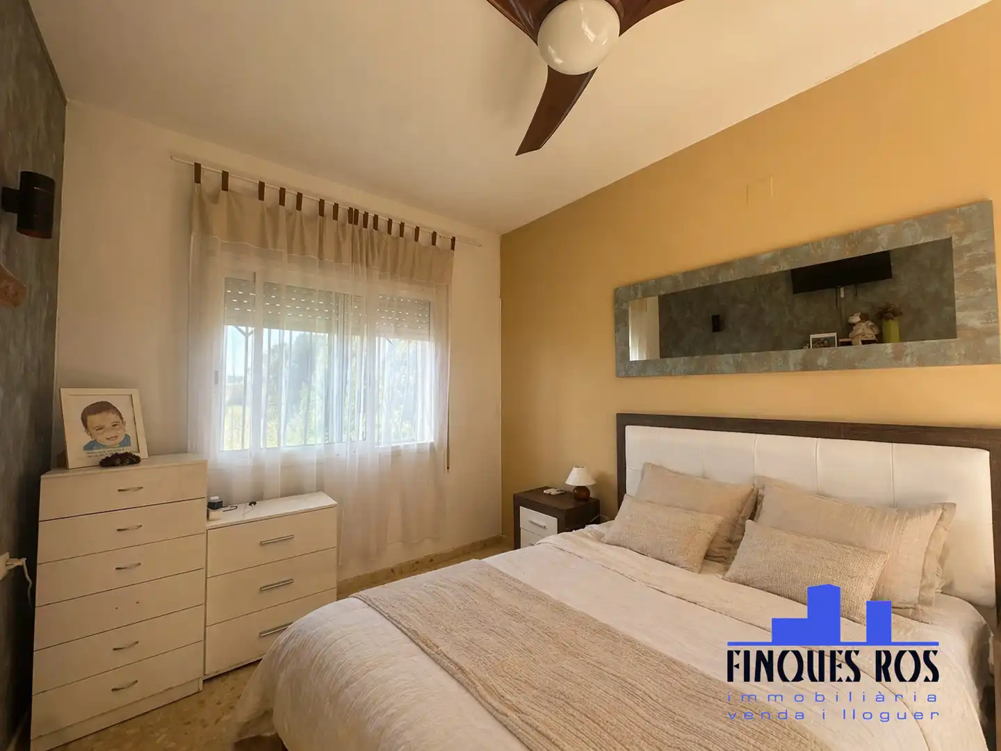 Habitación de Casa adosada en venta en Vinaròs con Aire acondicionado, Calefacción y Terraza