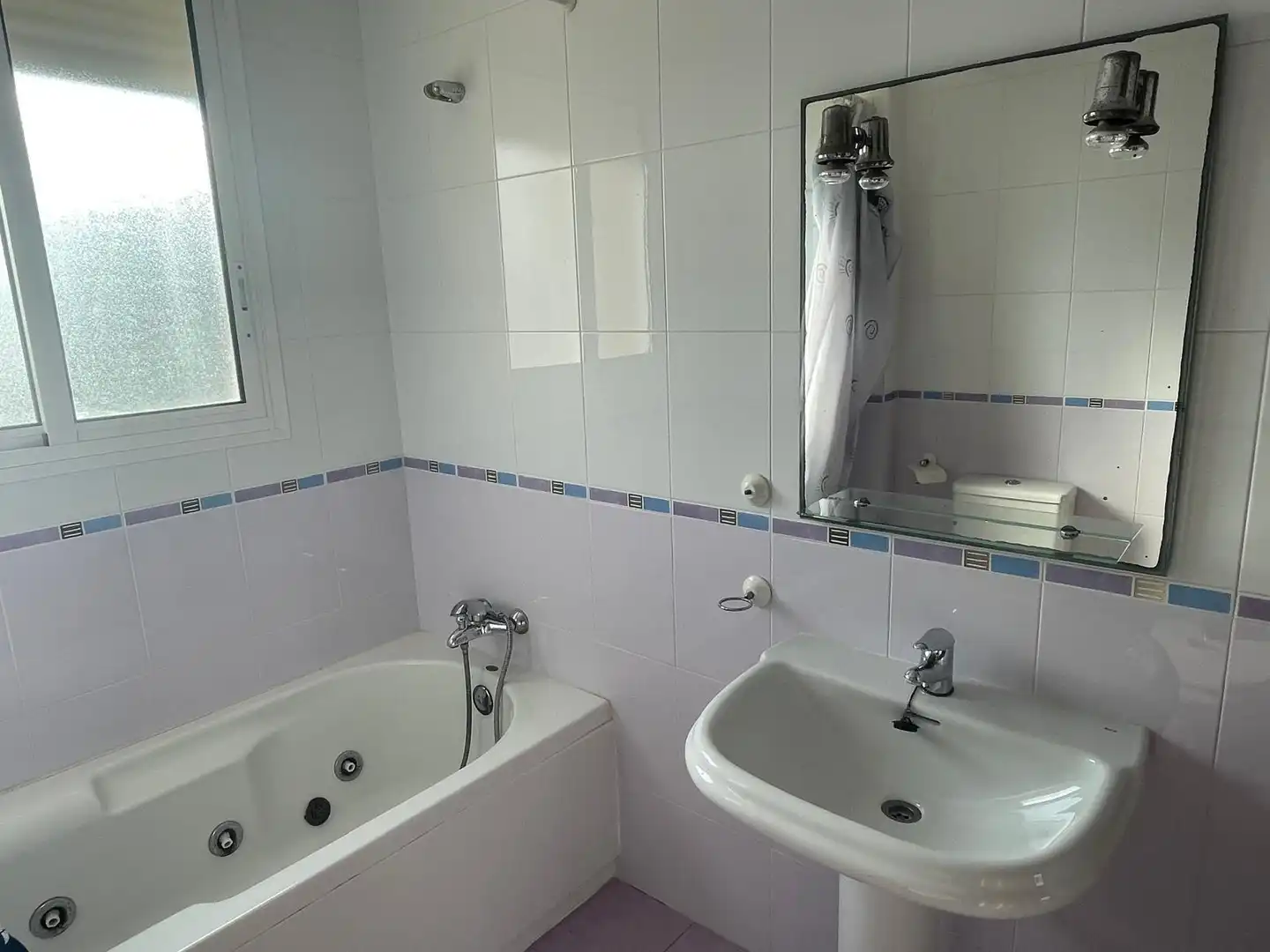 Bathroom of Houses for sale in Castellón de la Plana / Castelló de la Plana  with Private garden, Terrace and Storage room
