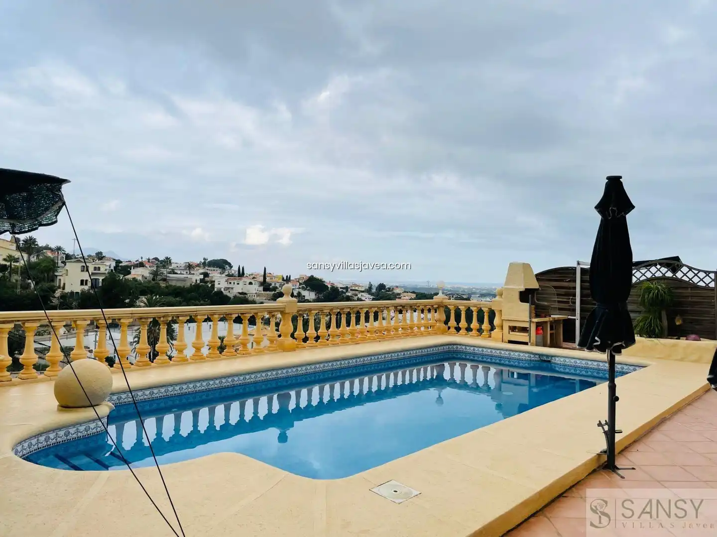 Swimming pool of Houses for sale in Dénia  with Air Conditioner and Storage room