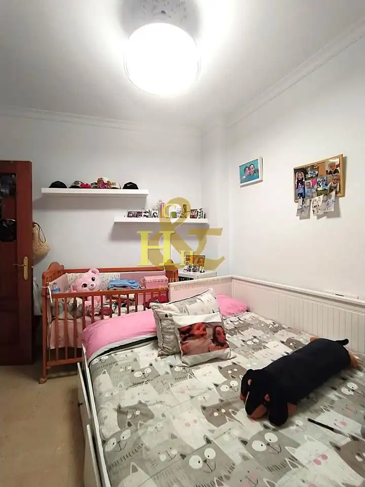 Habitación de Dúplex en venta en Sanlúcar de Barrameda con Terraza y Trastero