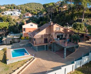 Vista exterior de Casa o xalet en venda en Llinars del Vallès amb Calefacció, Terrassa i Traster