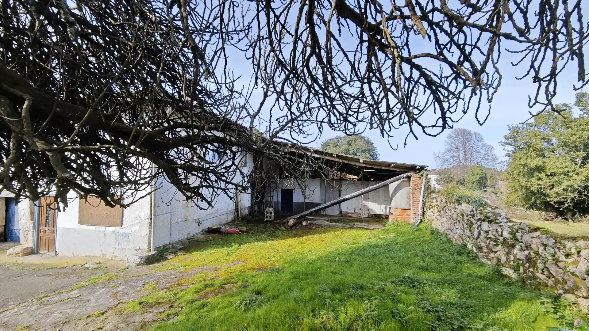Country homes for sale in Llanes  with Private garden