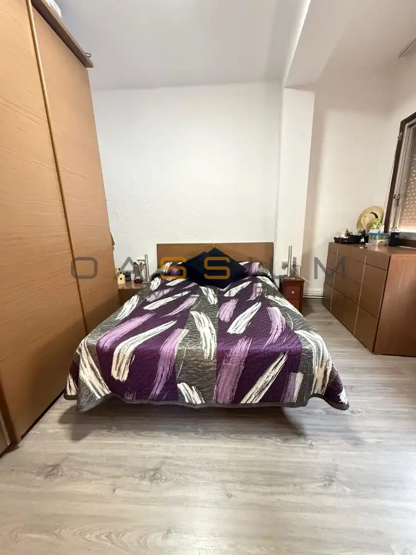Habitación de Piso en venta en Cornellà de Llobregat con Calefacción y Amueblado