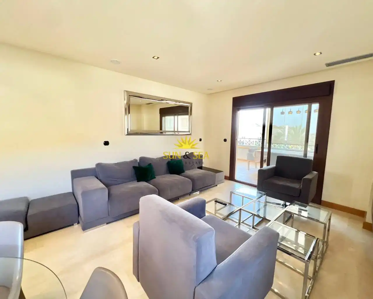 Sala de estar de Apartamento de alquiler en Guardamar del Segura con Aire acondicionado, Calefacción y Piscina