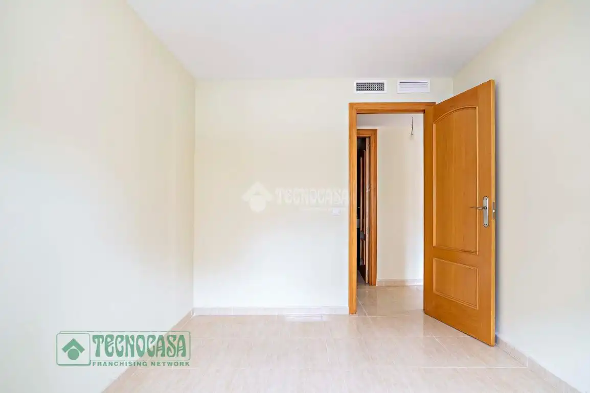 Habitación de Piso en venta en Roquetas de Mar con Calefacción y Terraza