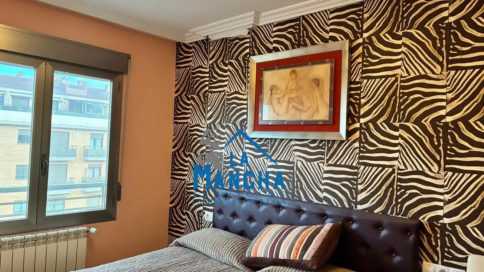 Habitación de Apartamento en venta en Albacete con Calefacción, Trastero y Amueblado