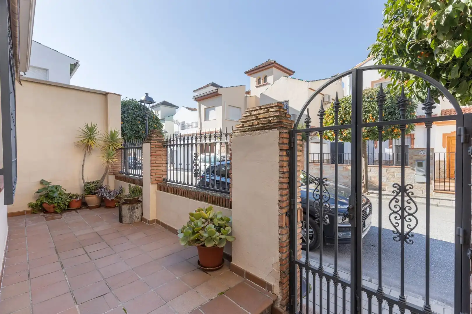 Vista exterior de Casa adosada en venta en Santa Fe con Aire acondicionado y Calefacción