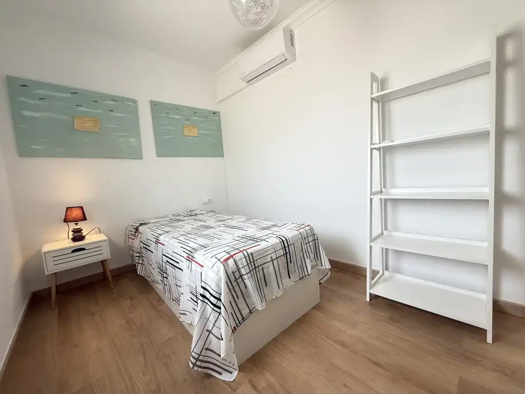 Schlafzimmer von Wohnungen zur Miete in Pollença mit Klimaanlage, Heizung und Privatgarten
