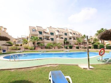 Apartment mit Pool zum Verkauf in Orihuela Costa