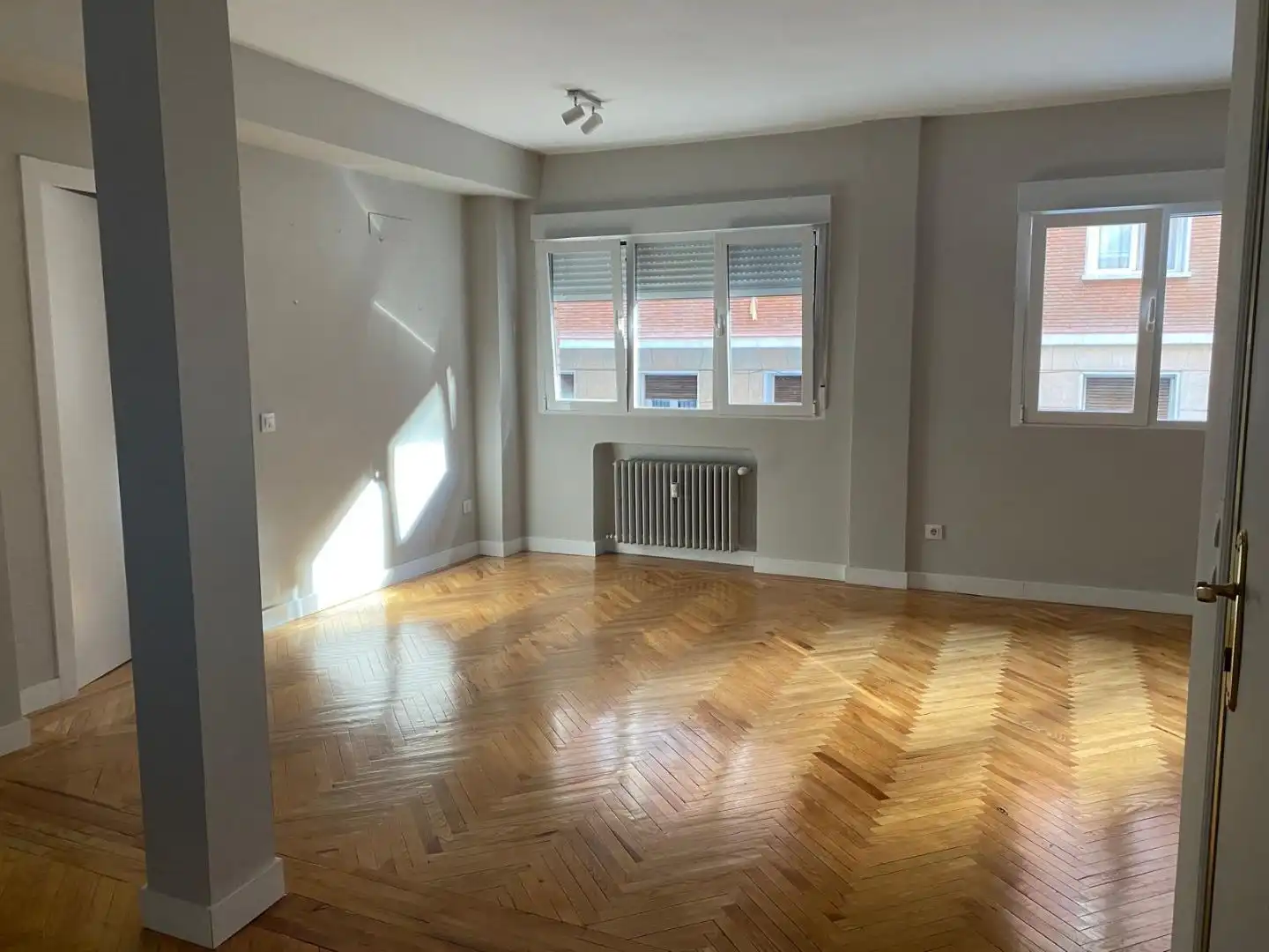 Sala d'estar de Pis de lloguer en  Madrid Capital amb Aire condicionat
