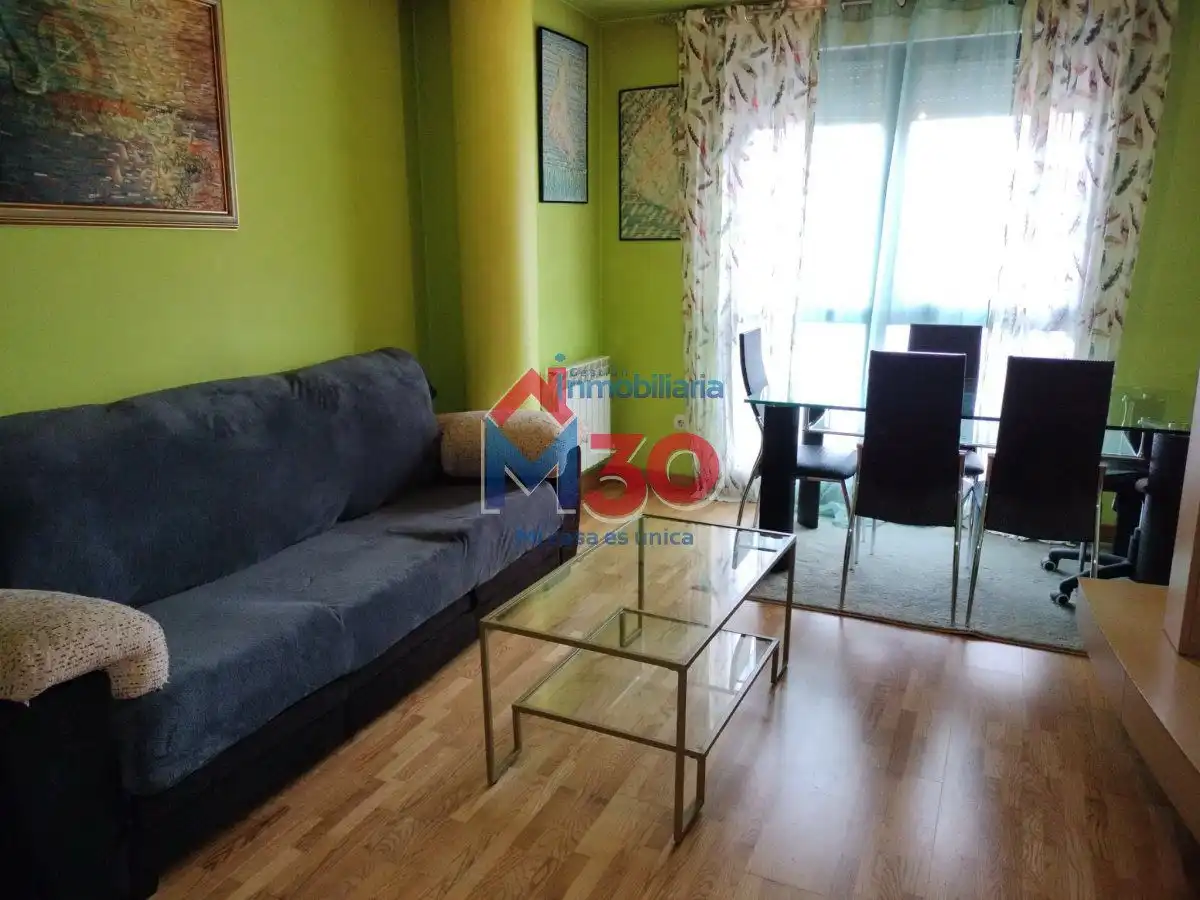 Sala d'estar de Apartament en venda en Miranda de Ebro amb Calefacció, Parquet i Traster