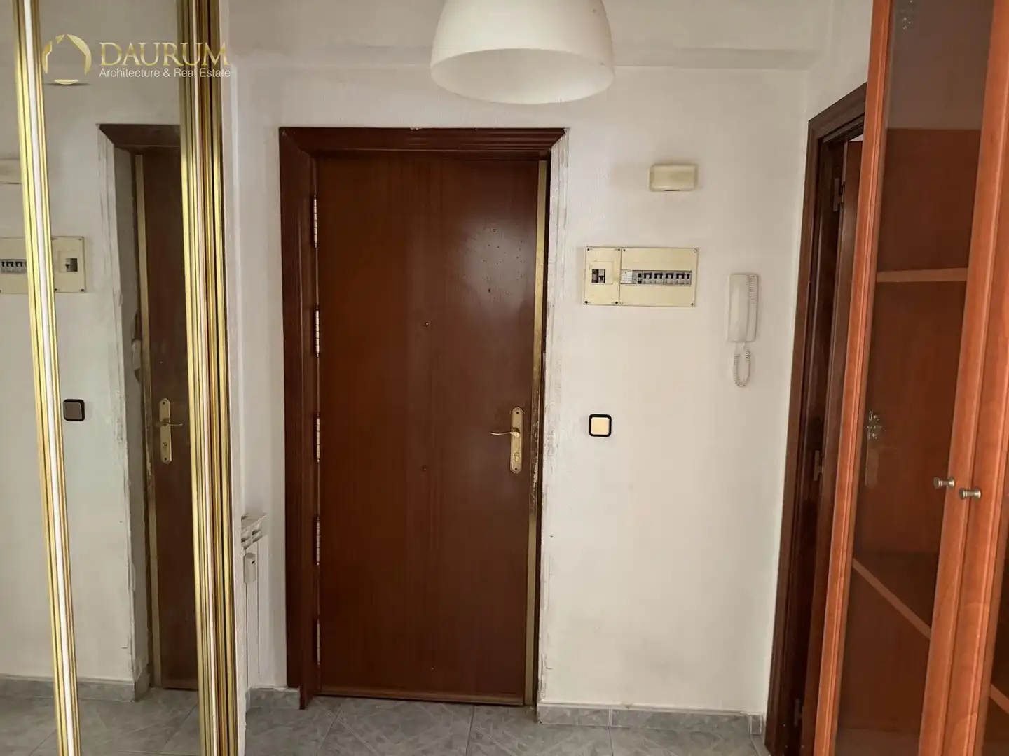 Wohnung zum Verkauf in Móstoles mit Klimaanlage, Heizung und Terrasse