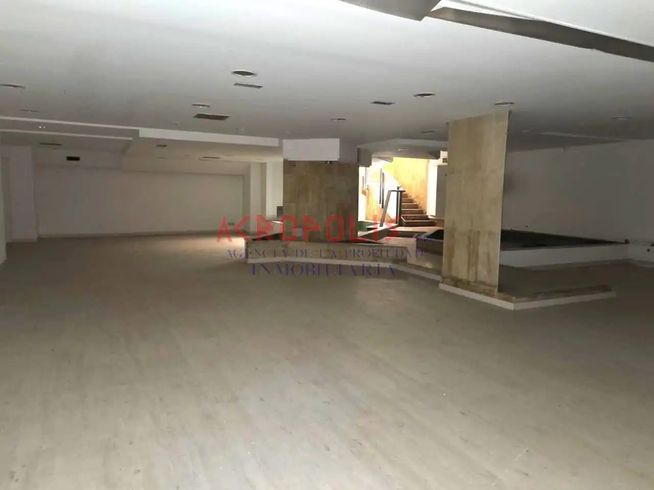 Local comercial en venda a Calle Gil Y Carrasco 3 24001 Leon, imagen 3