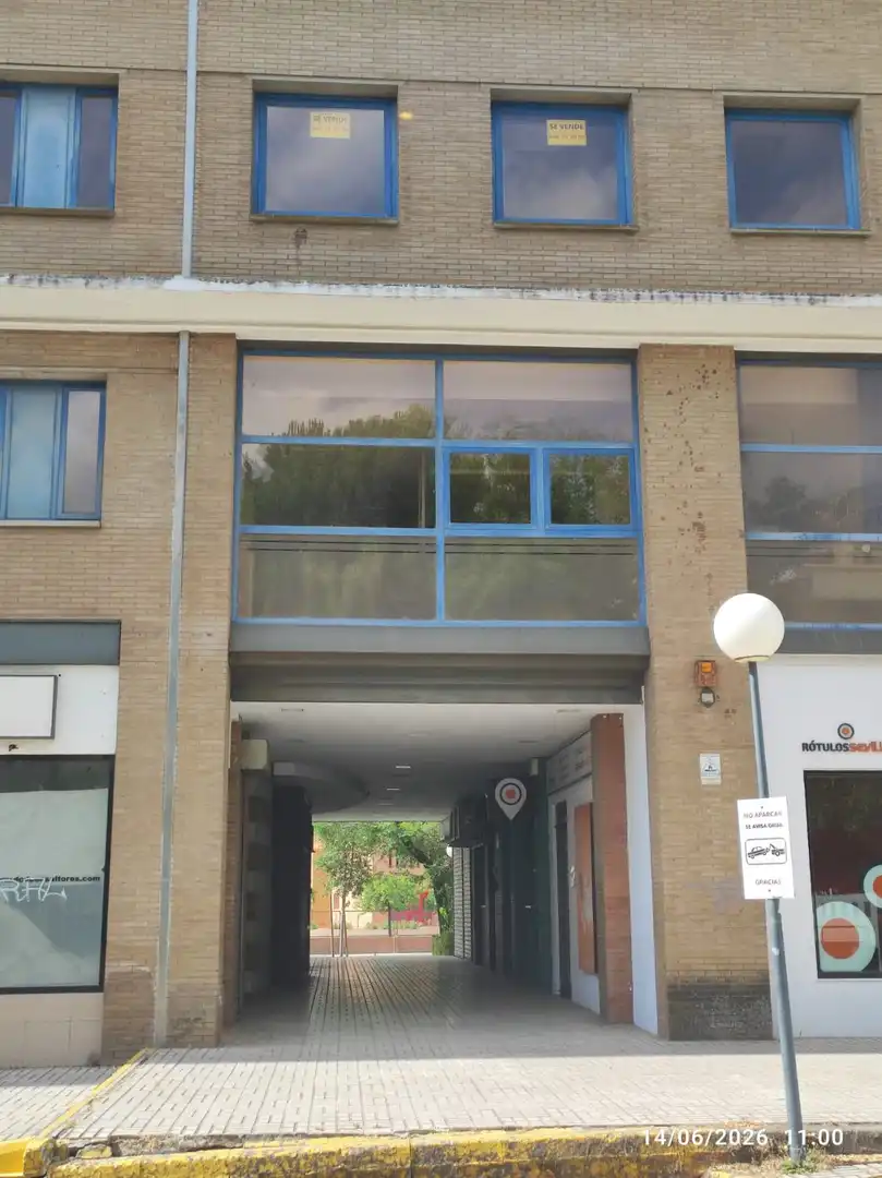 Vista exterior de Oficina en venta en Sevilla con Aire acondicionado