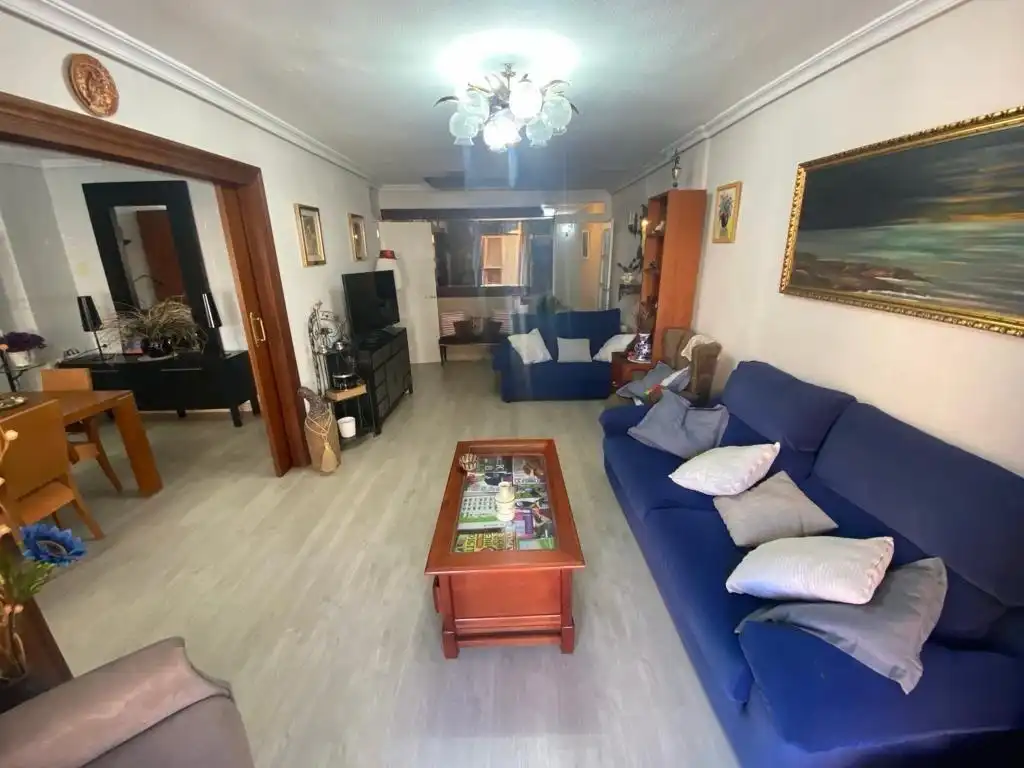 Sala d'estar de Pis en venda en Murcia amb Moblat i Balcó
