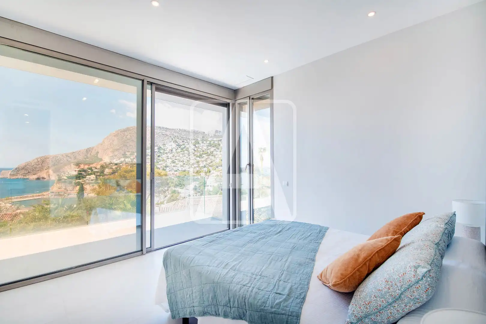 Dormitori de Casa o xalet en venda en Calpe / Calp amb Aire condicionat, Jardí privat i Terrassa