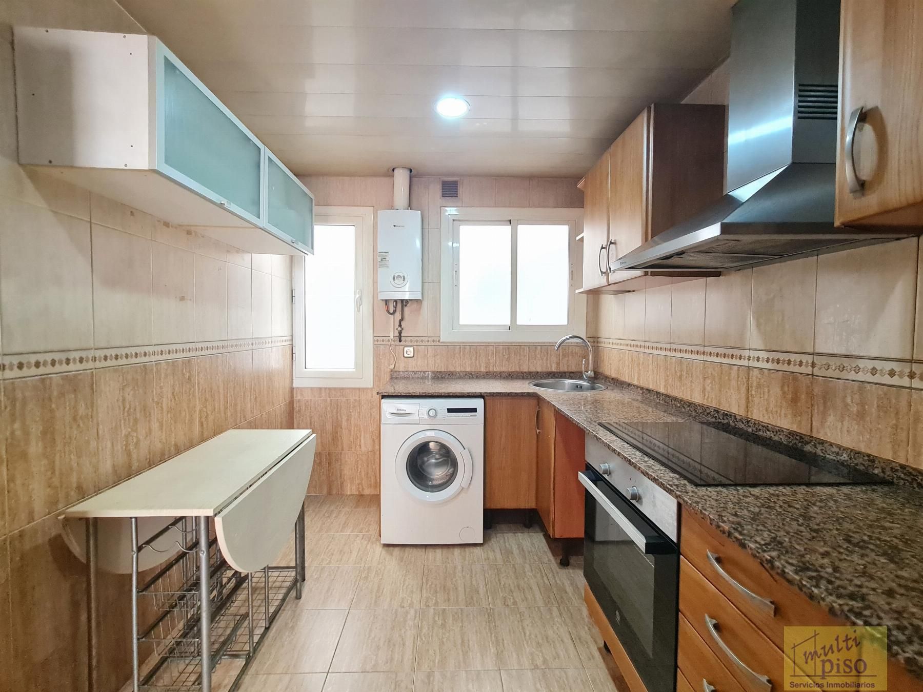 Cocina de Piso en venta en L'Hospitalet de Llobregat con Aire acondicionado y Parquet