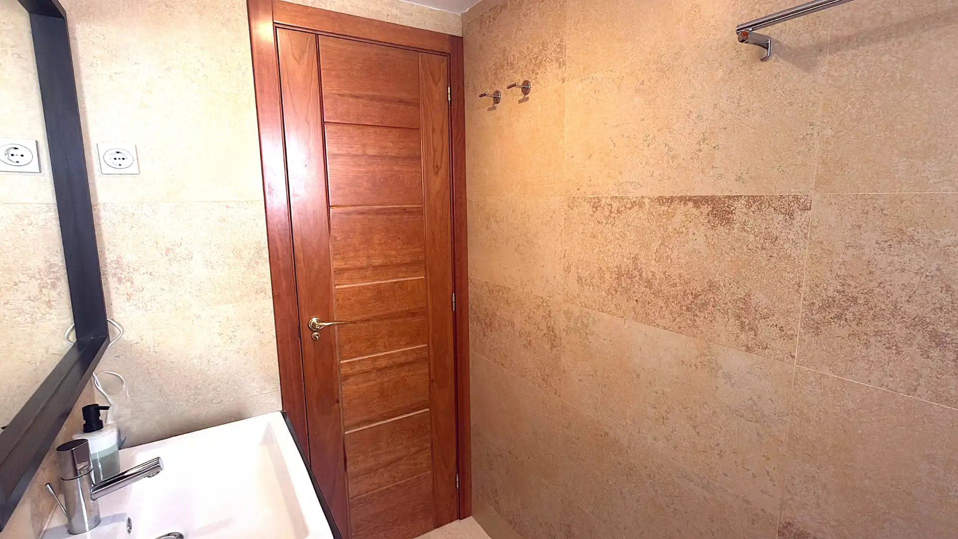 Piso en venta en Calle de Argentina, Valleaguado - La Cañada