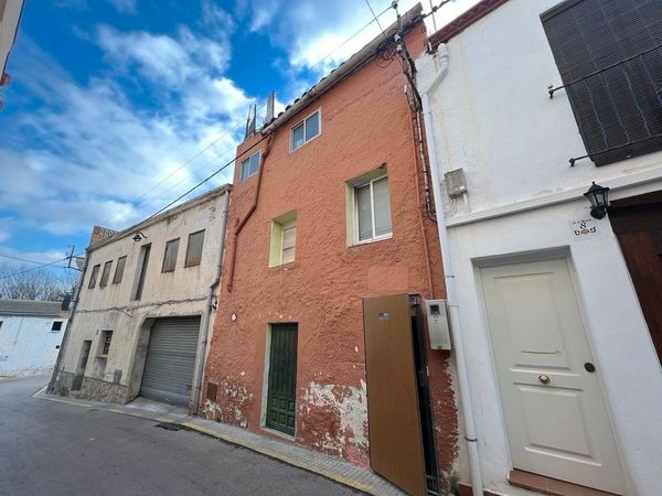 Exterior view of Single-family semi-detached for sale in Llorenç del Penedès