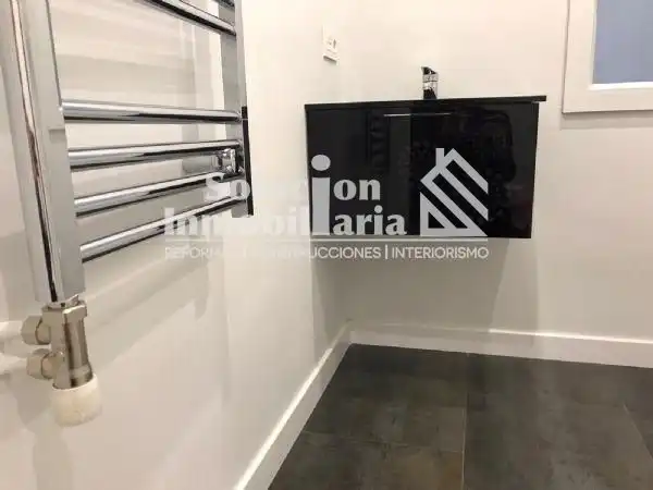 Piso en venta en Salamanca con Calefacción, Terraza y Amueblado
