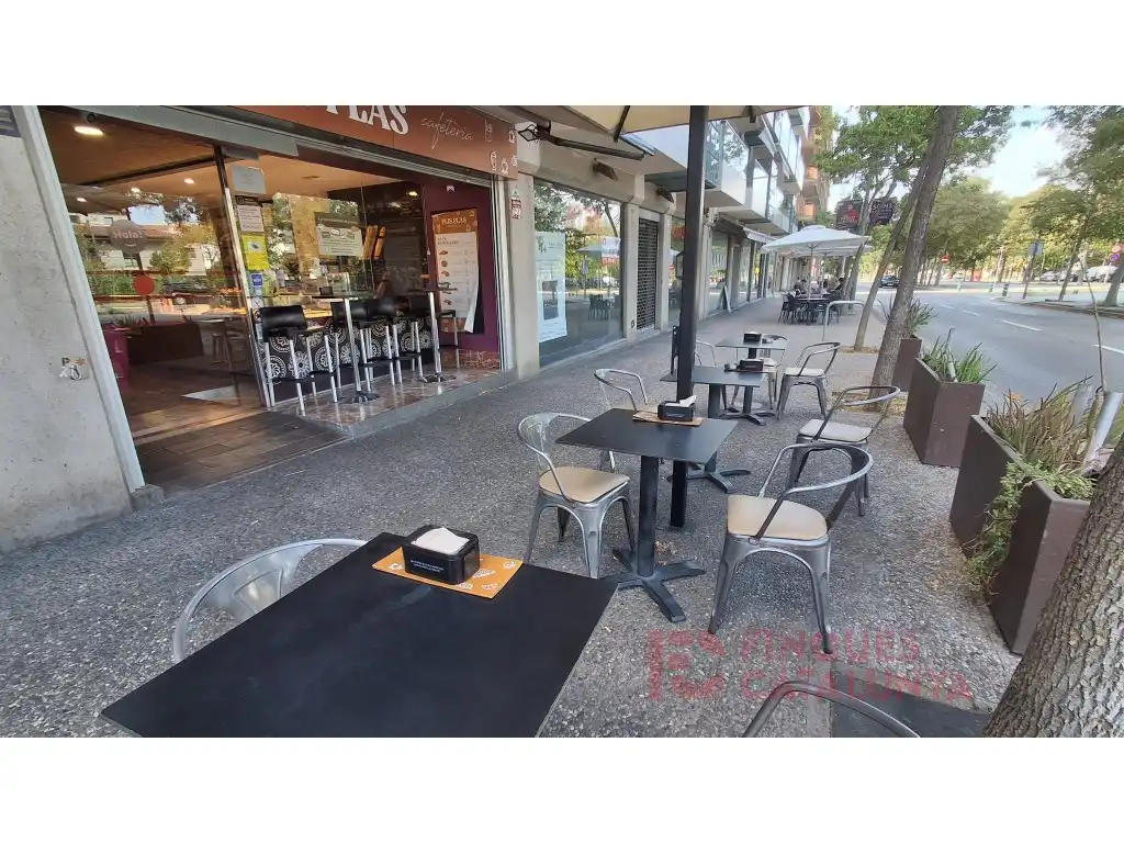 Terrace of Commercial properties for rent in Girona