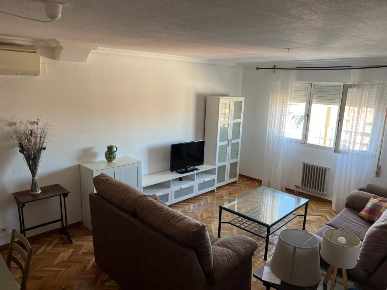 Living room of Duplex to rent in  Toledo Capital  with Air Conditioner, Heating and Parquet flooring