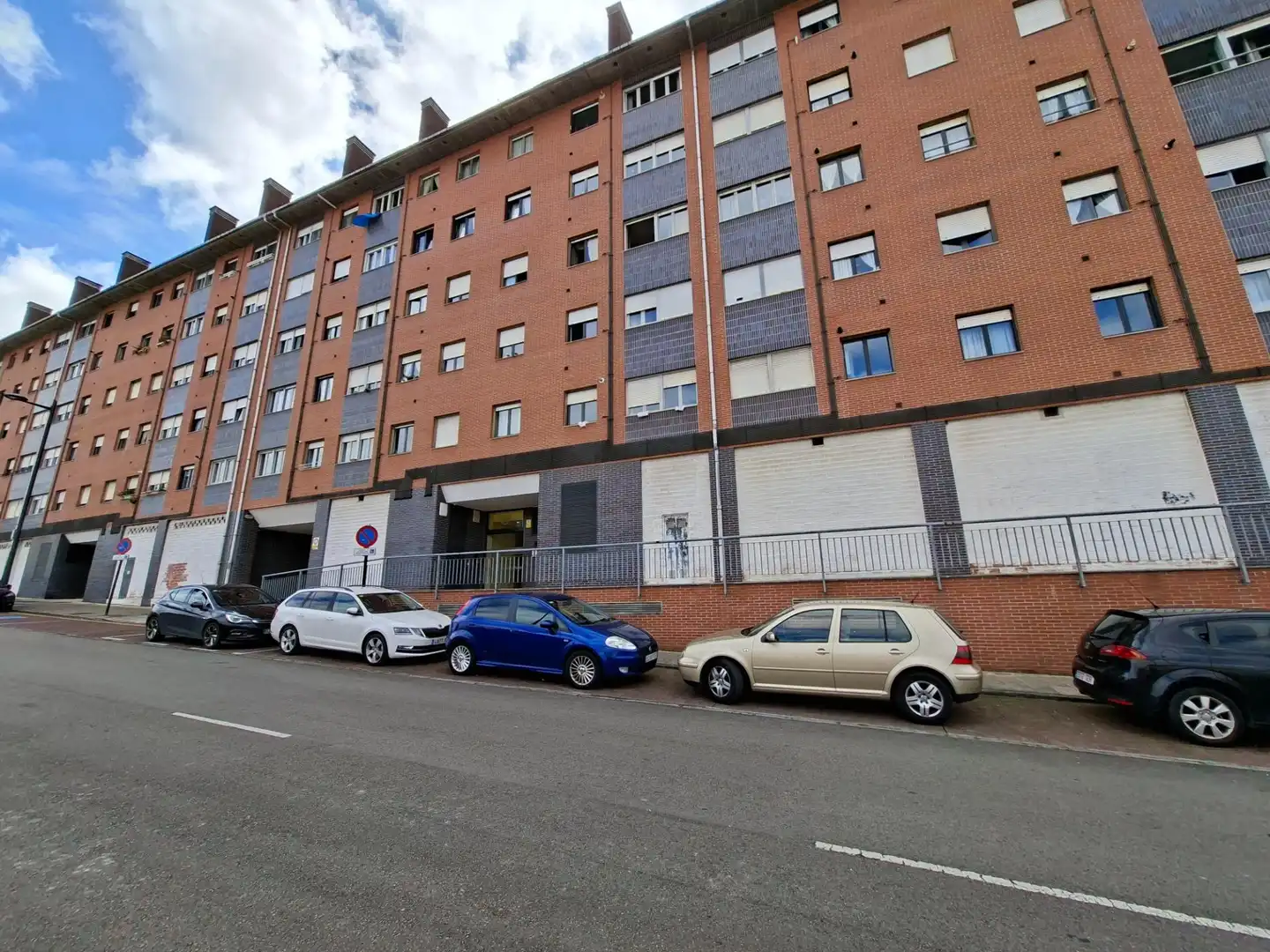 Vista exterior de Pis en venda en Oviedo 