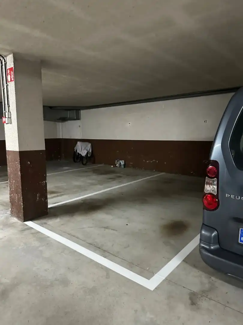 Parkplatz von Garage zur Miete in Idiazabal