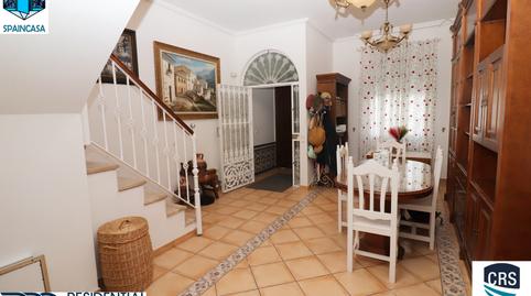 Foto 2 de Casa adosada en venda a Calle Alcalde Antonio Batista, Moguer, Huelva