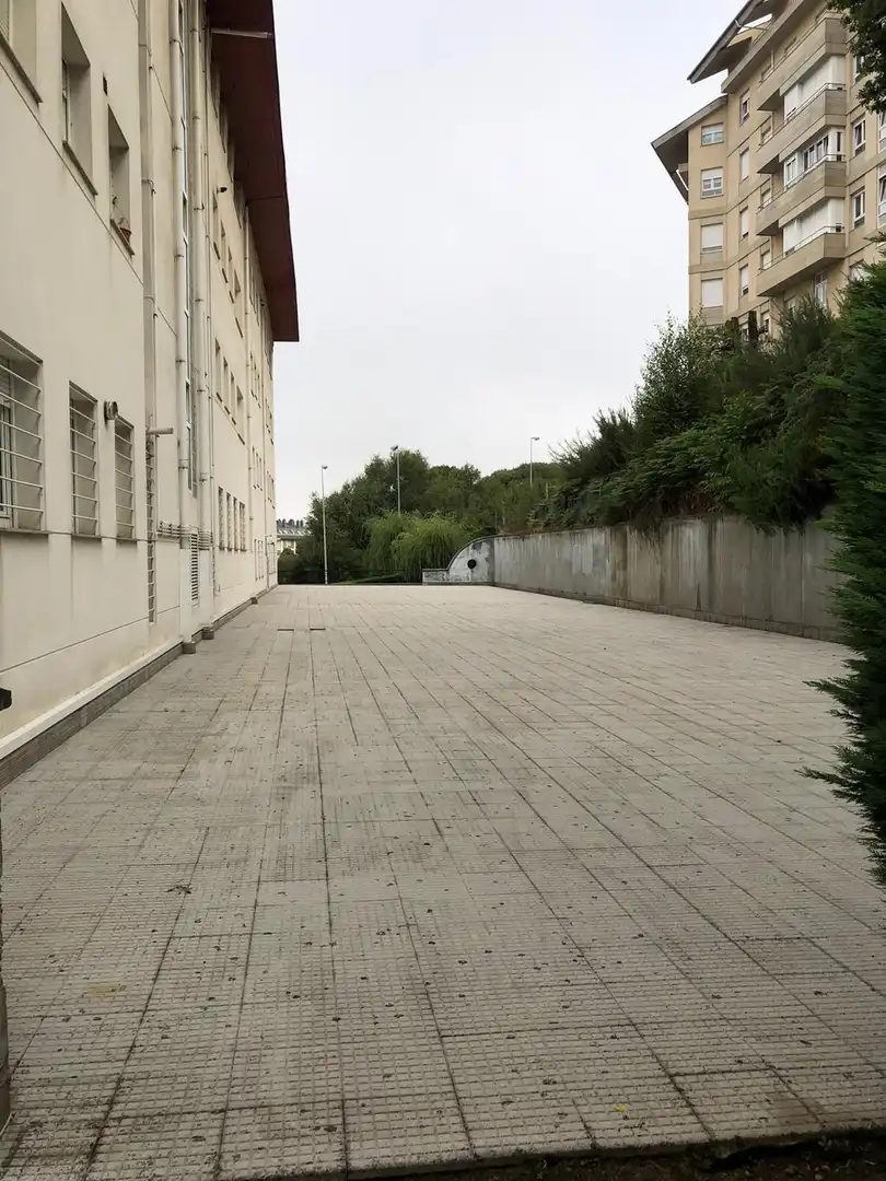 Parking de Piso en venta en Lugo con Terraza, Trastero y Amueblado