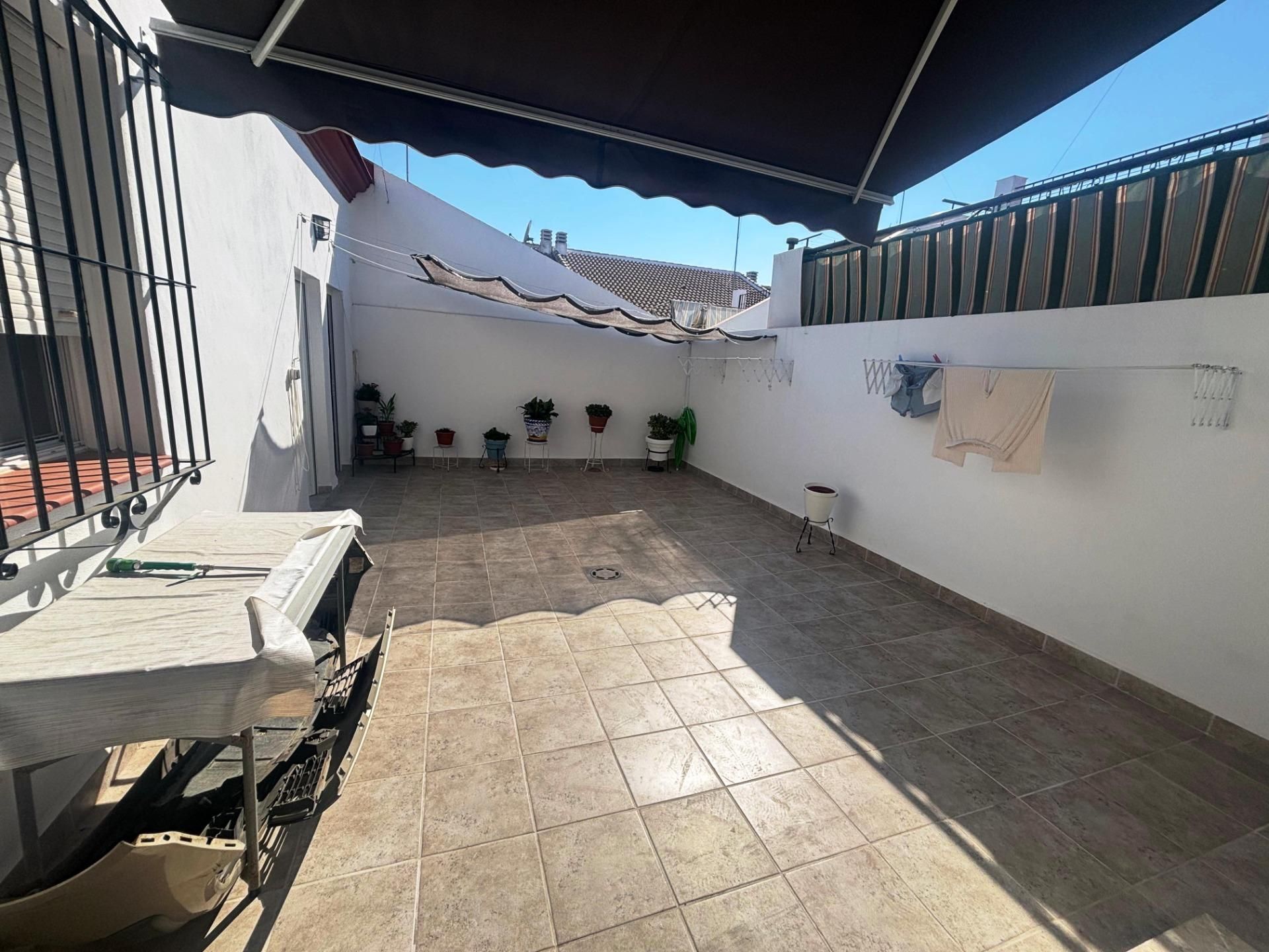 Terrace of House or chalet for sale in Villamanrique de la Condesa  with Air Conditioner and Storage room
