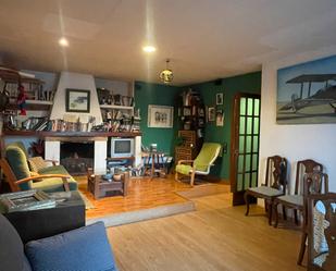 Living room of Flat for sale in La Pobla de Cérvoles  with Air Conditioner, Furnished and Oven