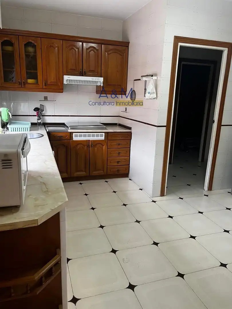 Küche von Wohnung zum Verkauf in Nava del Rey mit Heizung und Abstellraum