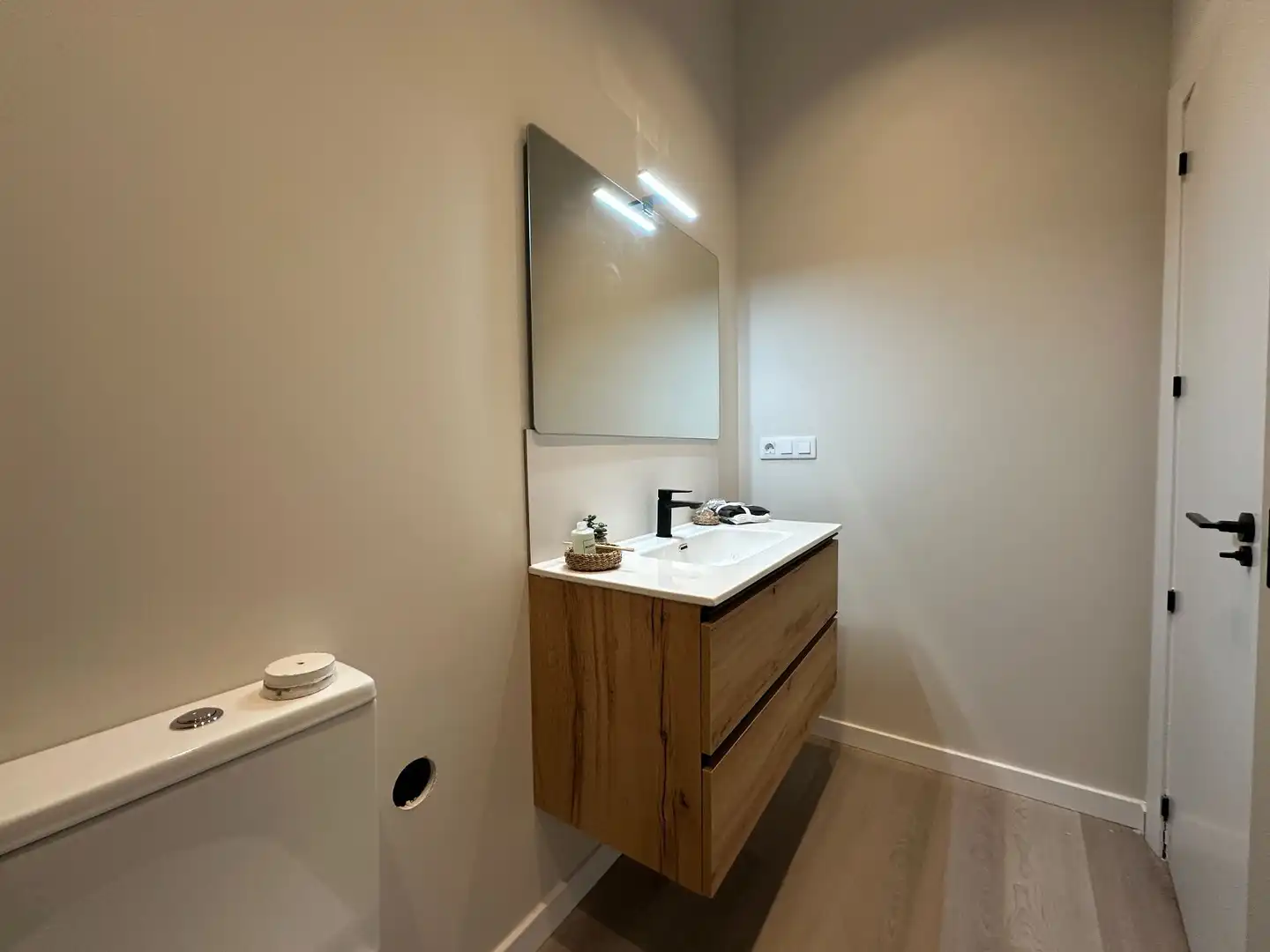 Bathroom of Flat for sale in Ontinyent  with Air Conditioner and Heating