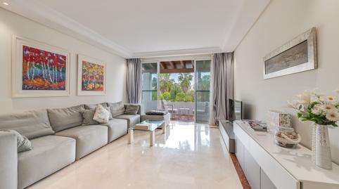 Foto 2 de Ático de alquiler en Puerto Banús, Marbella