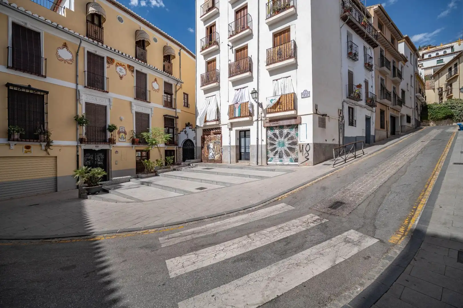 Exterior view of Apartments for sale in Granada  with Furnished