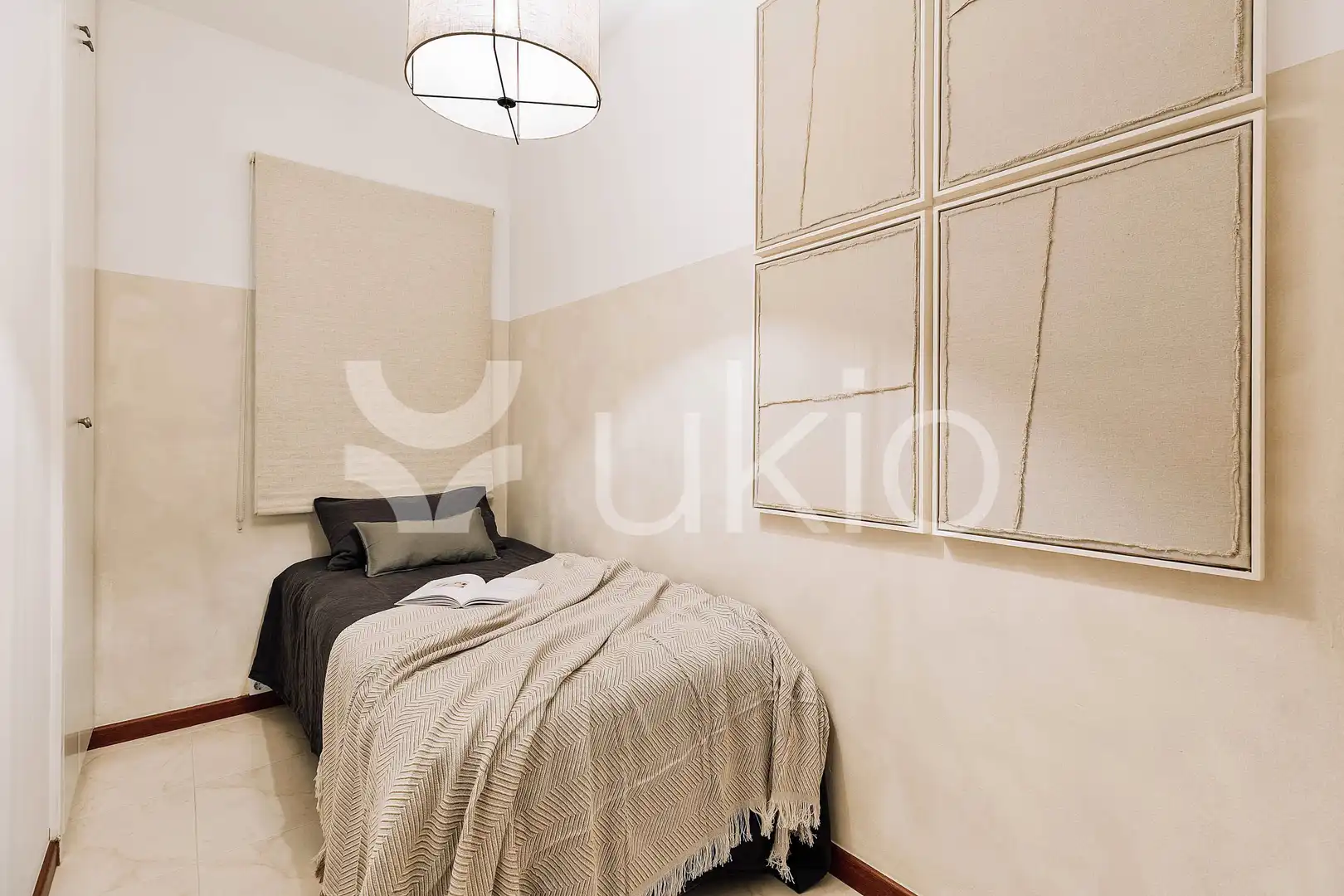 Habitación de Apartamento de alquiler en Barcelona con Aire acondicionado, Calefacción y Amueblado