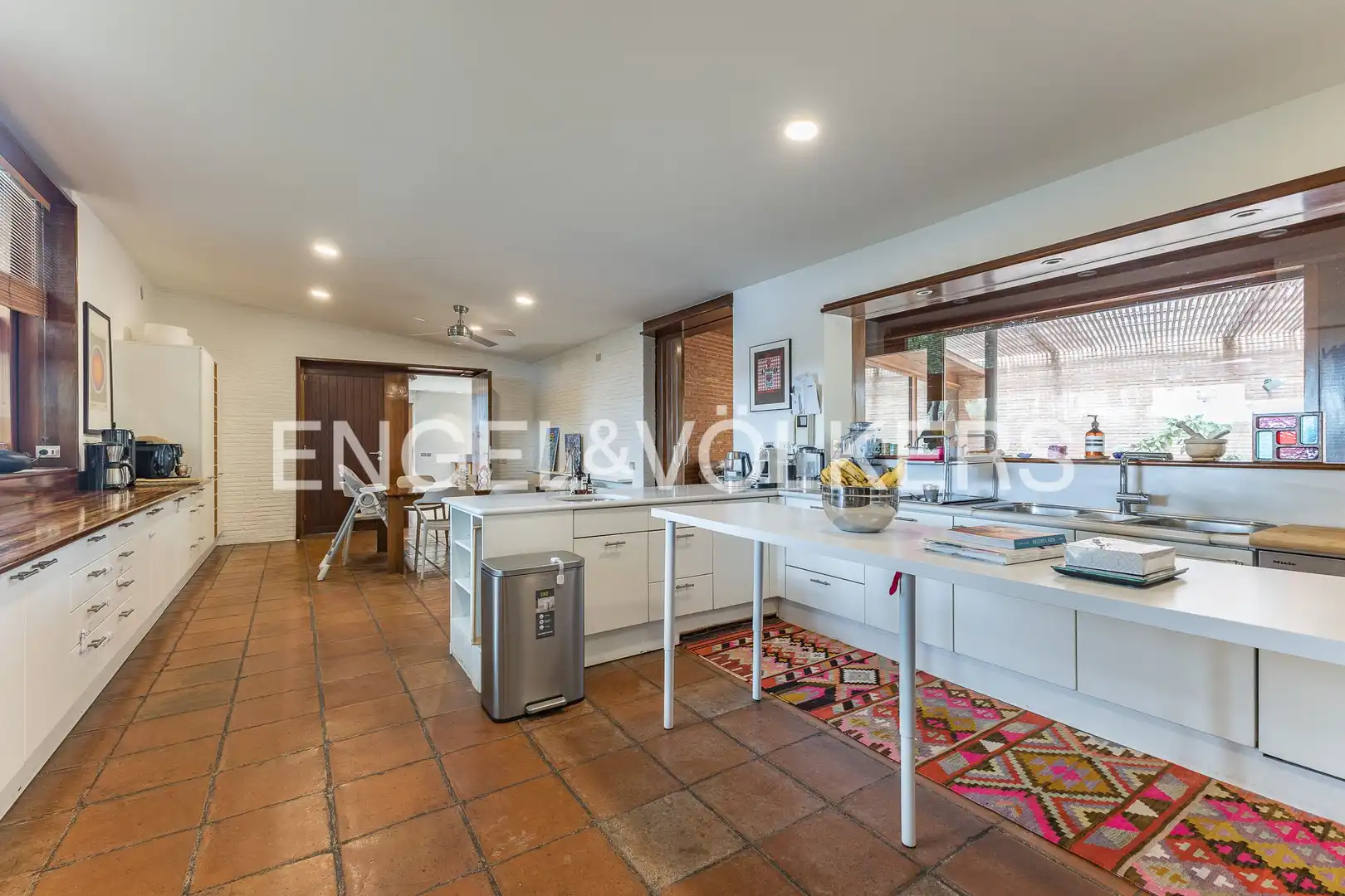 Cocina de Casa o chalet en venta en Barcelona con Aire acondicionado, Calefacción y Jardín privado