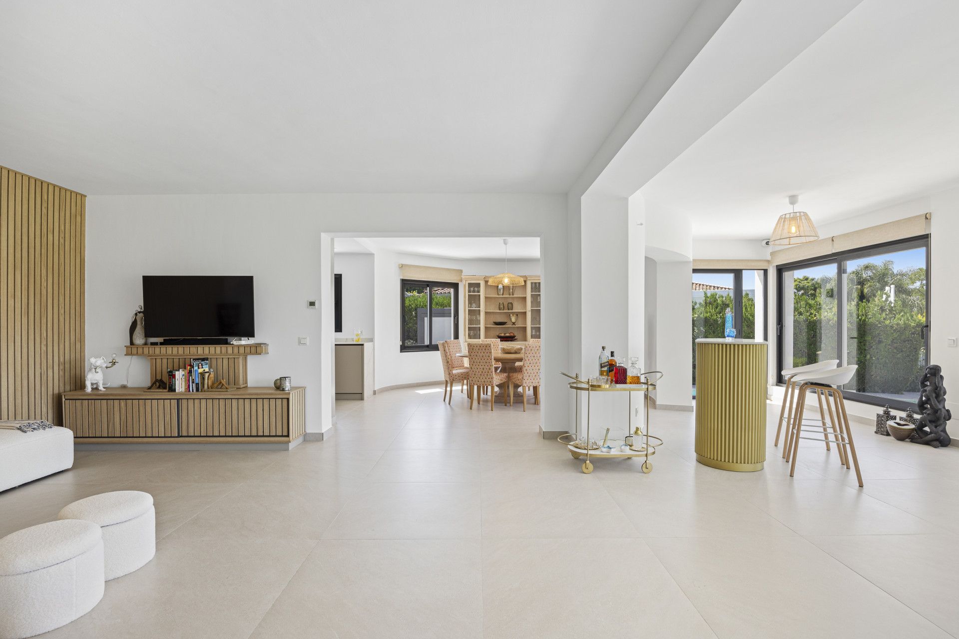 Living room of House or chalet for sale in Marbella  with Air Conditioner, Private garden and Terrace