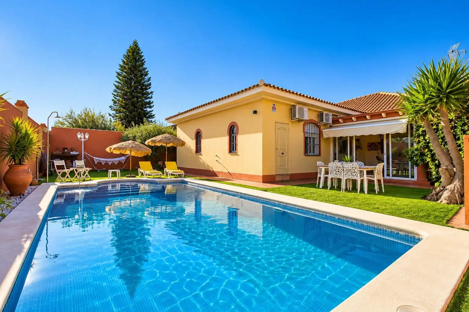 Maison avec piscine à vendre à Almensilla