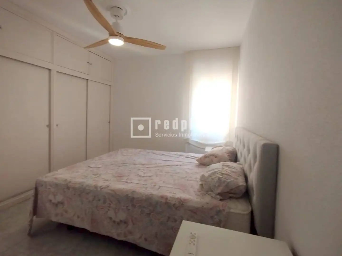 Habitación de Piso de alquiler en Sevilla con Aire acondicionado y Jardín privado