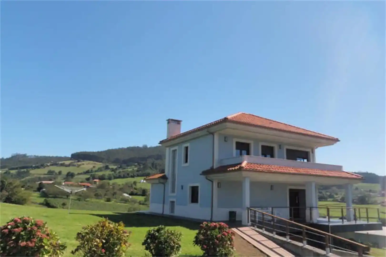 Vista exterior de Pis en venda en Villaviciosa amb Jardí privat, Parquet i Traster