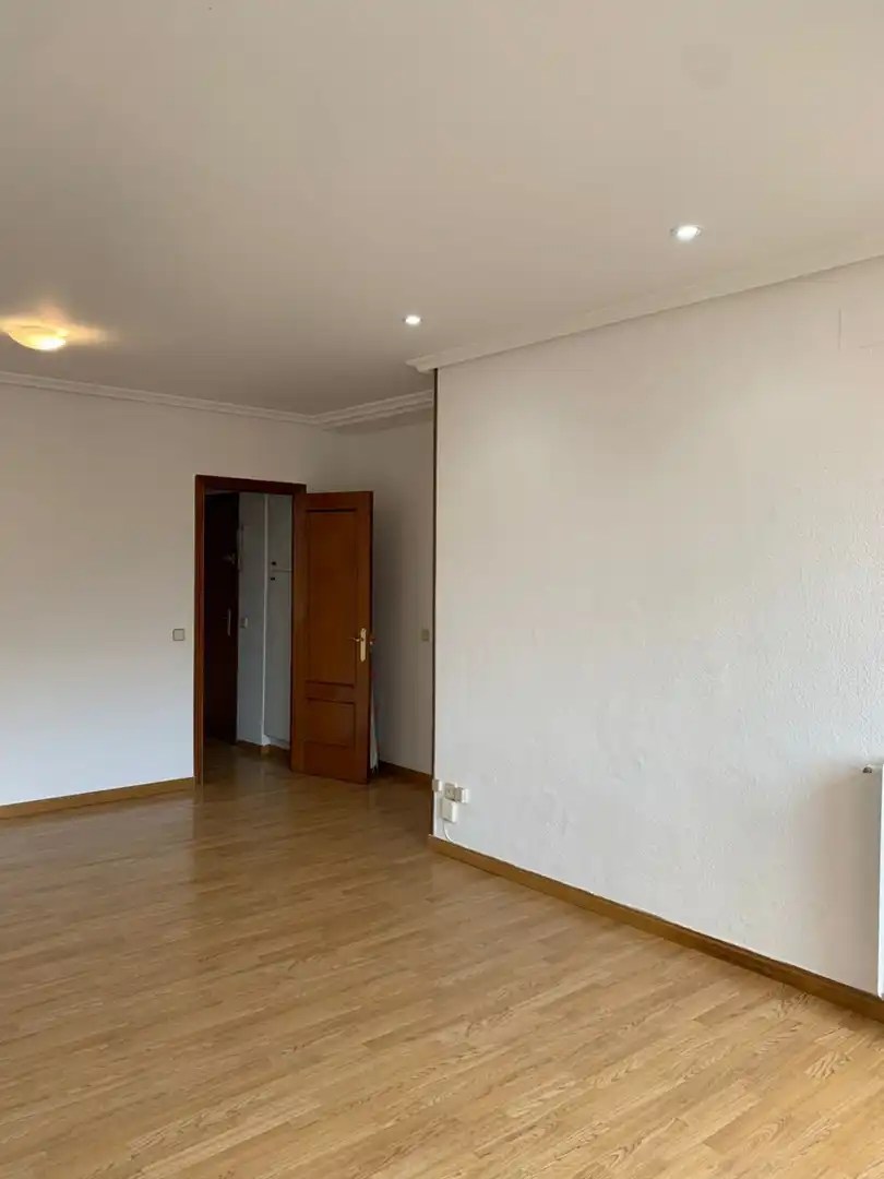 Bedroom of Flat for sale in Madrid  with Heating and Storage room
