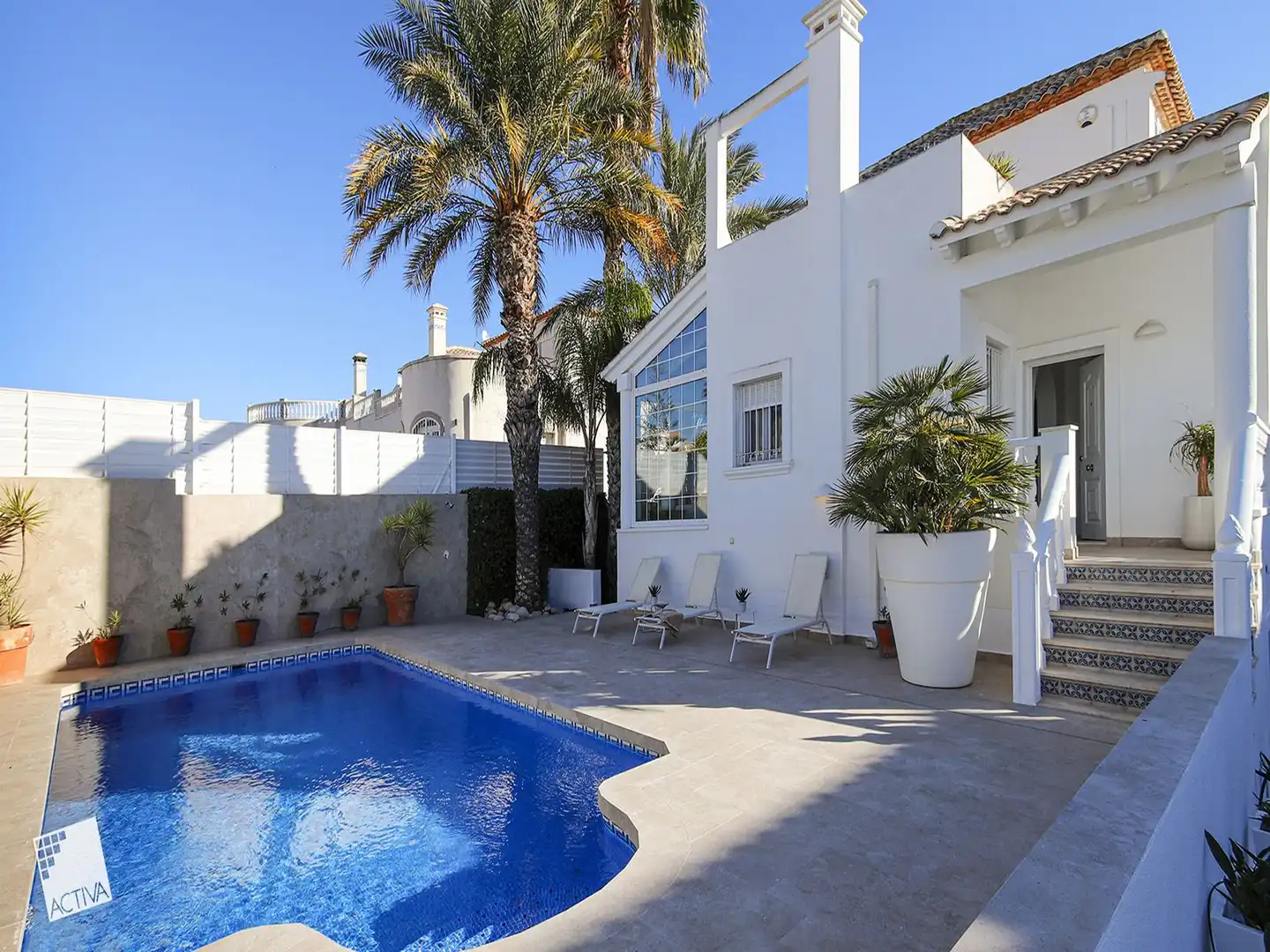 Chalet con piscina en venta en Calle Calle Lope De Vega