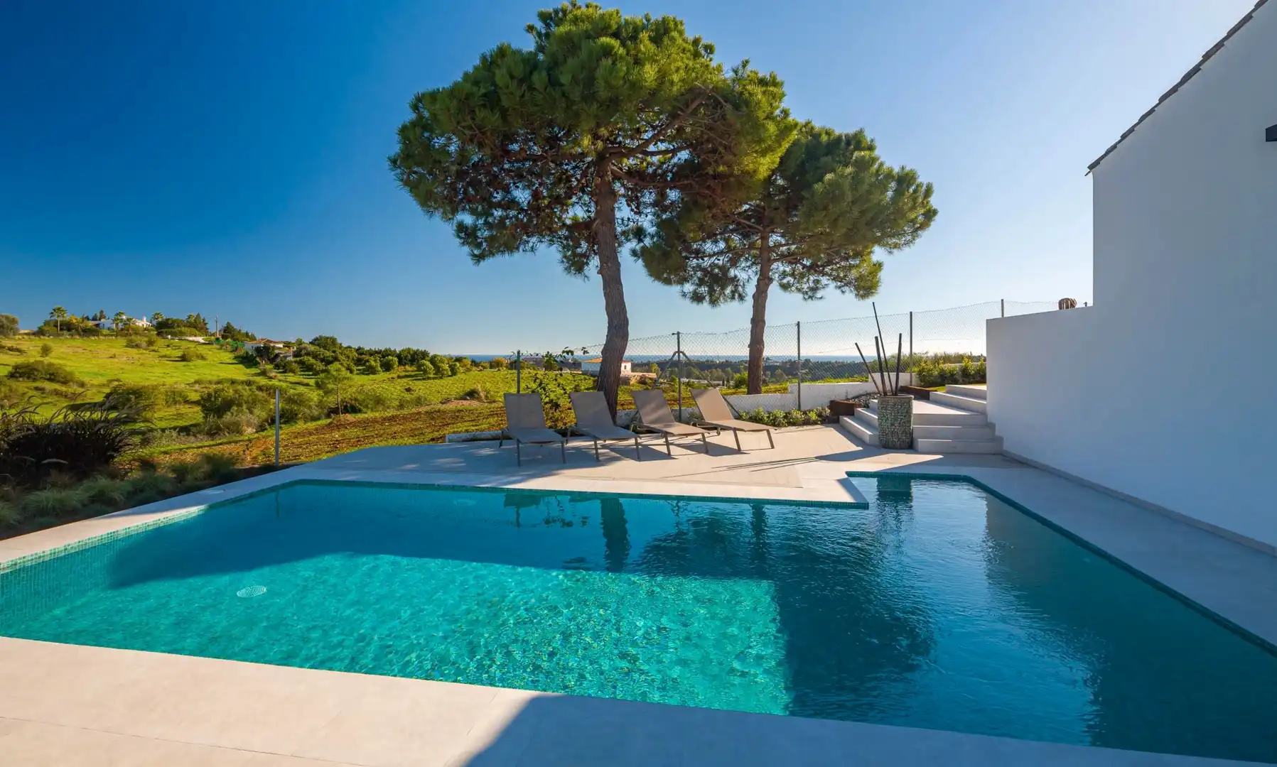 Piscina de Casa o xalet en venda en Estepona amb Aire condicionat, Calefacció i Jardí privat