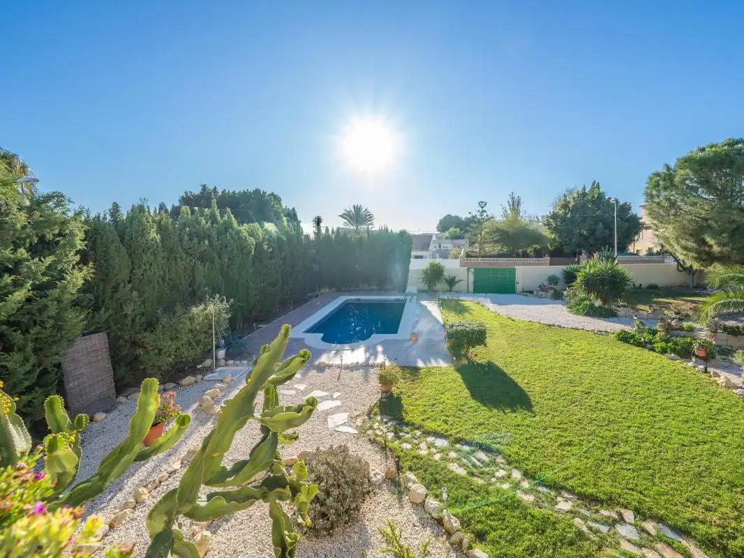 Jardí de Casa o xalet en venda en Mutxamel amb Calefacció, Jardí privat i Terrassa