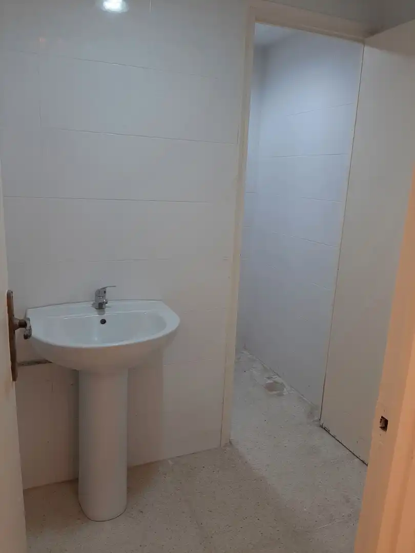 Badezimmer von Geschaftsraum zum Verkauf in Mataró