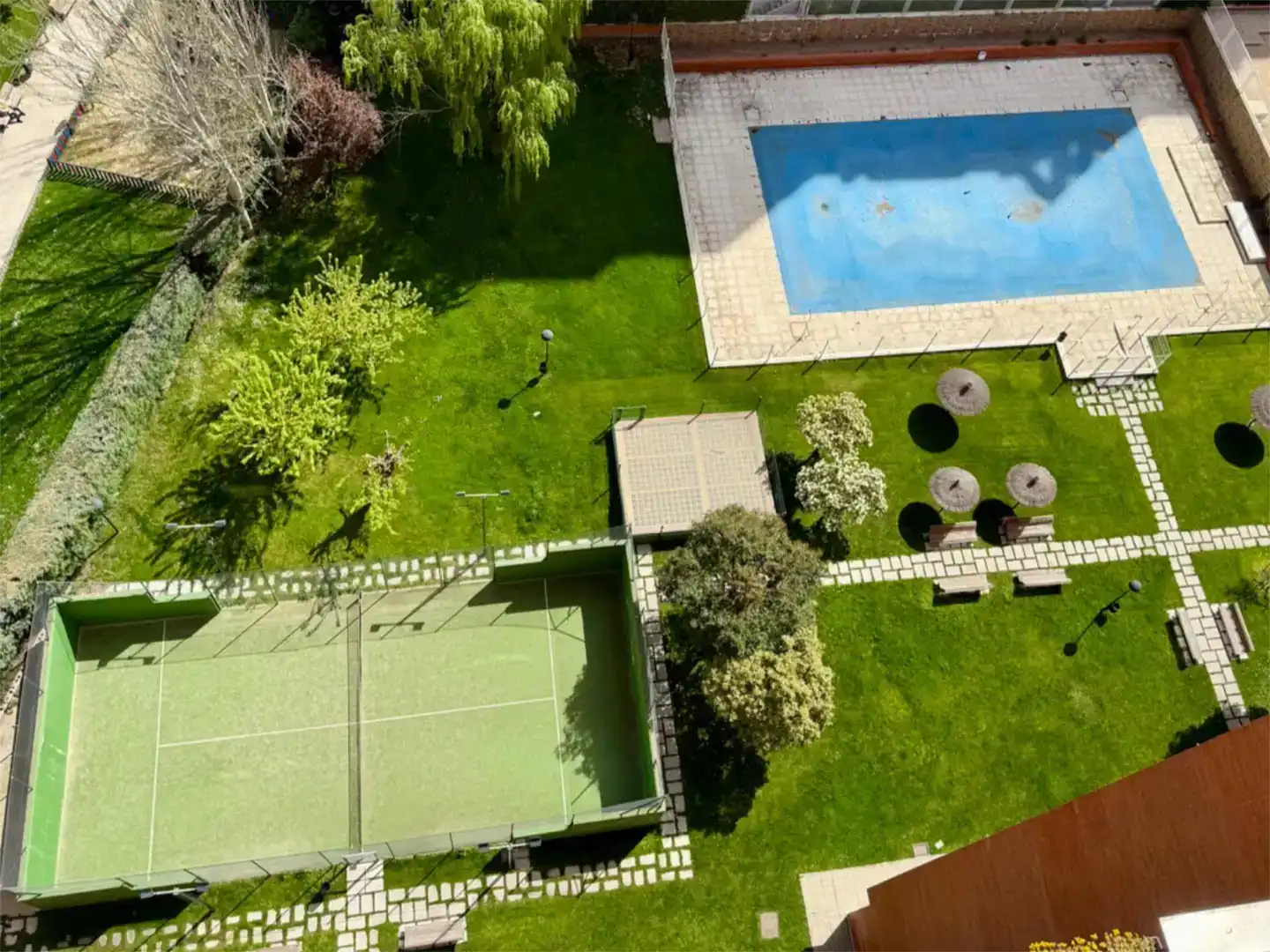 Garten von Wohnung zum Verkauf in  Madrid Capital mit Klimaanlage und Schwimmbad