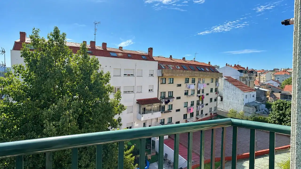 Vista exterior de Pis en venda en Vigo  amb Calefacció i Traster